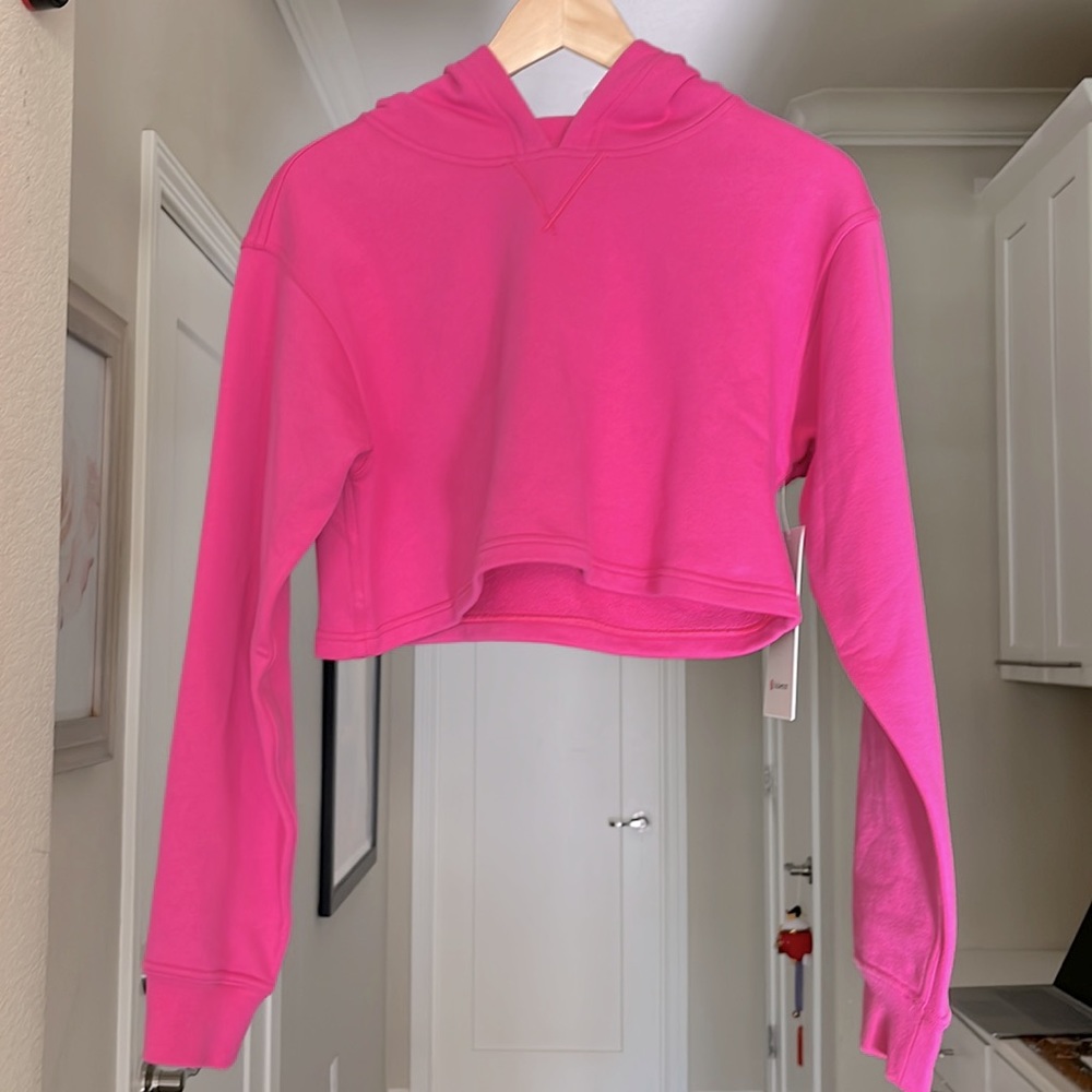 Lululemon cropped hoodie -NWT Size 4